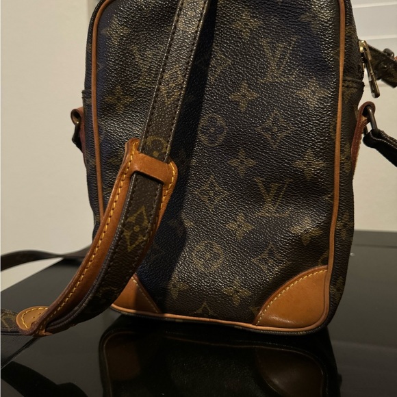 LOUIS VUITTON Amazon Shoulder Bag 💼 F10 - Picture 3 of 15